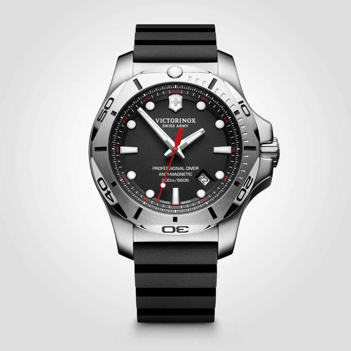 Victorinox Swiss Army I.N.O.X. Professional Dive Watch with black dial and watch band. Photo: