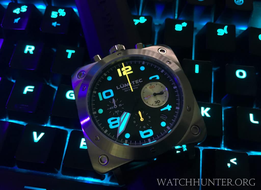 Lum-Tec Bull 42 A21 holding its own against a backlit keyboard. The MDV lume is potent!