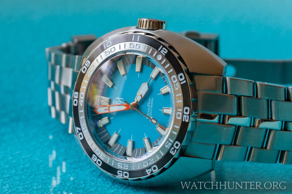 The DevilRay's unforgettable turquoise dial