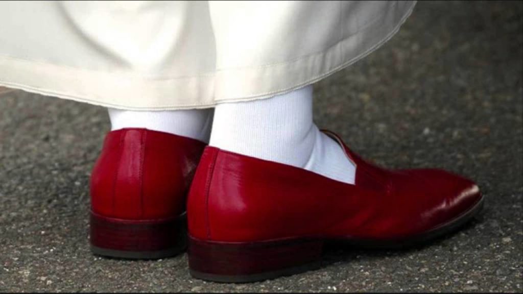 Custom made Italian Pope Shoes. Image: Wikipedia