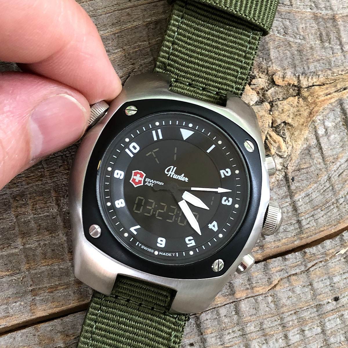 WATCH DESIGN Prototype Discovered for a Victorinox Swiss Army