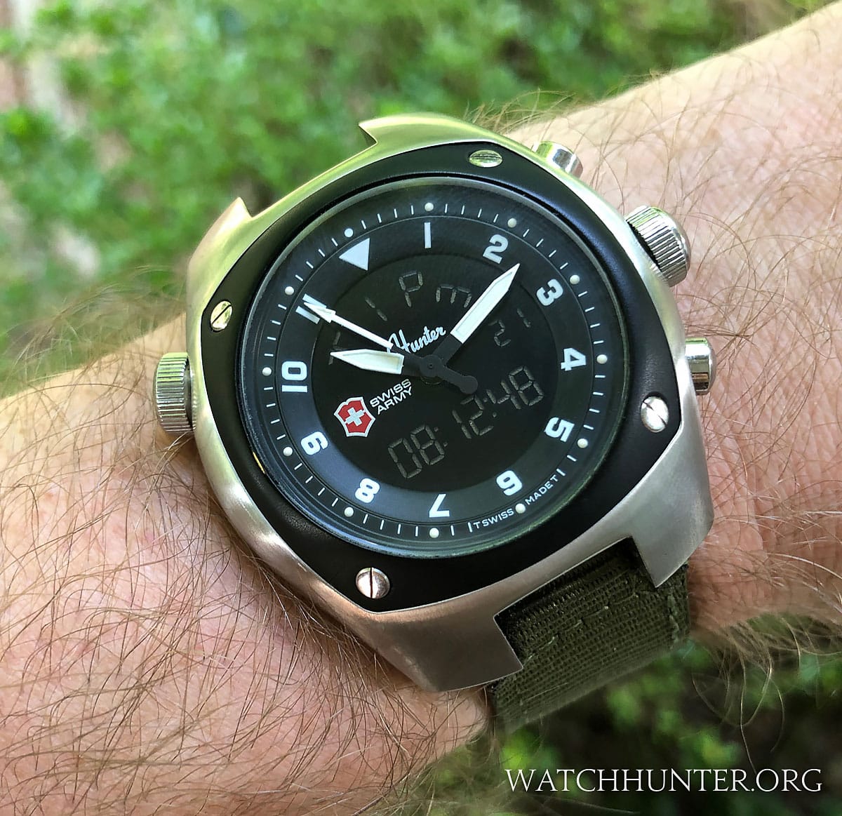 Victorinox hunter watch store