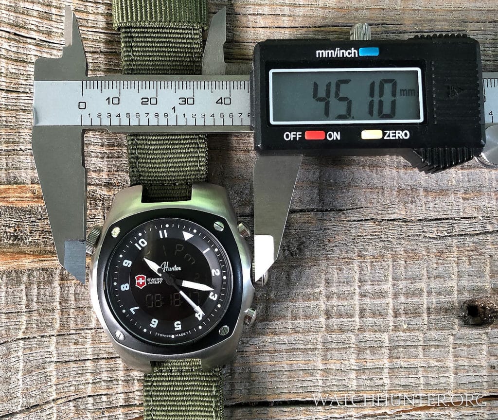 Hunter GMT Prototype has a 45 mm case