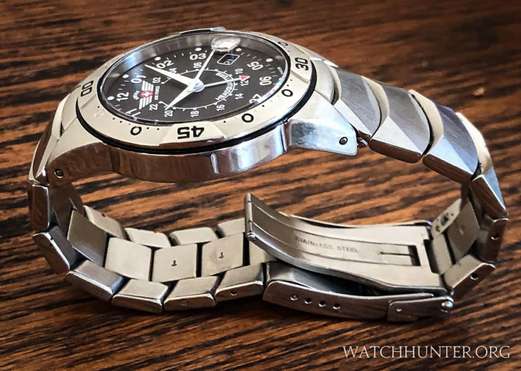 Swiss Air Force 9G-450 Headquarters bracelet side view