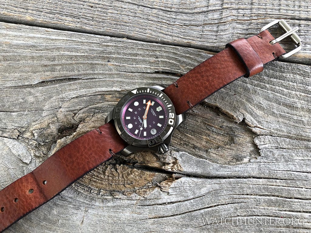 Mid-Size Dive Master 500 with "manly" plum