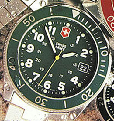 Victorinox Swiss Army – L100-MD-GREEN – Lancer 100 Mid-Size, Green Dial, Bracelet