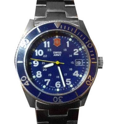 Victorinox Swiss Army – L100-MID-BLUE – Lancer 100 Mid-Size, Blue Dial, Bracelet