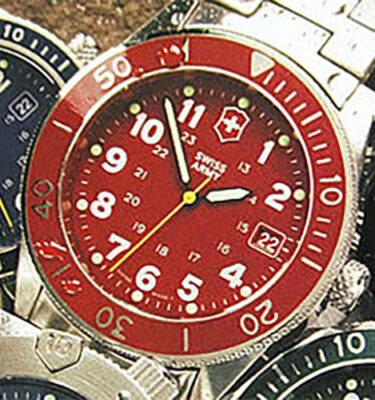 Victorinox Swiss Army – L100-MID-RED – Lancer 100 Mid-Size, Red Dial, Bracelet